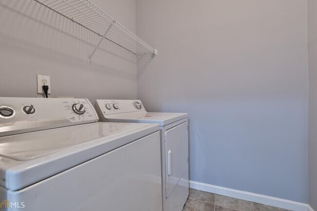 Building Photo - 1026 Sims Ave NW