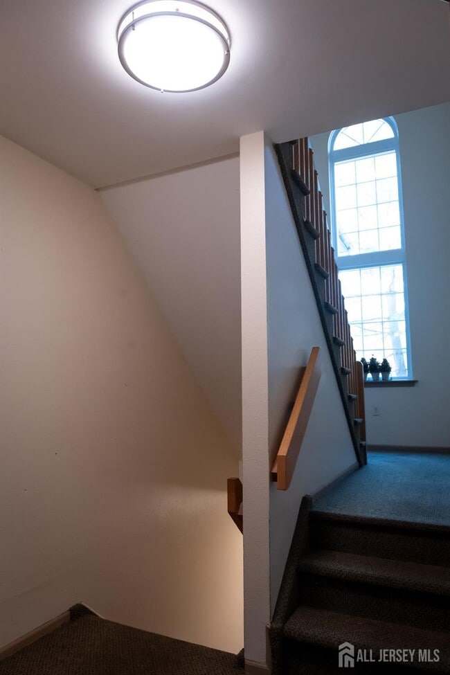 Building Photo - 2162 Ash Ct