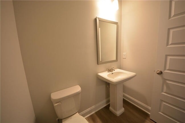 Building Photo - 1450 Sunny Vly Ln