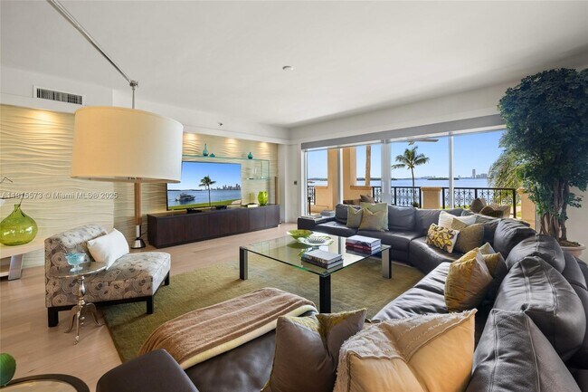 Building Photo - 4924 Fisher Island Dr