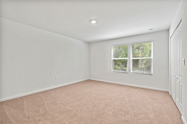 Building Photo - 82 Vero Dr