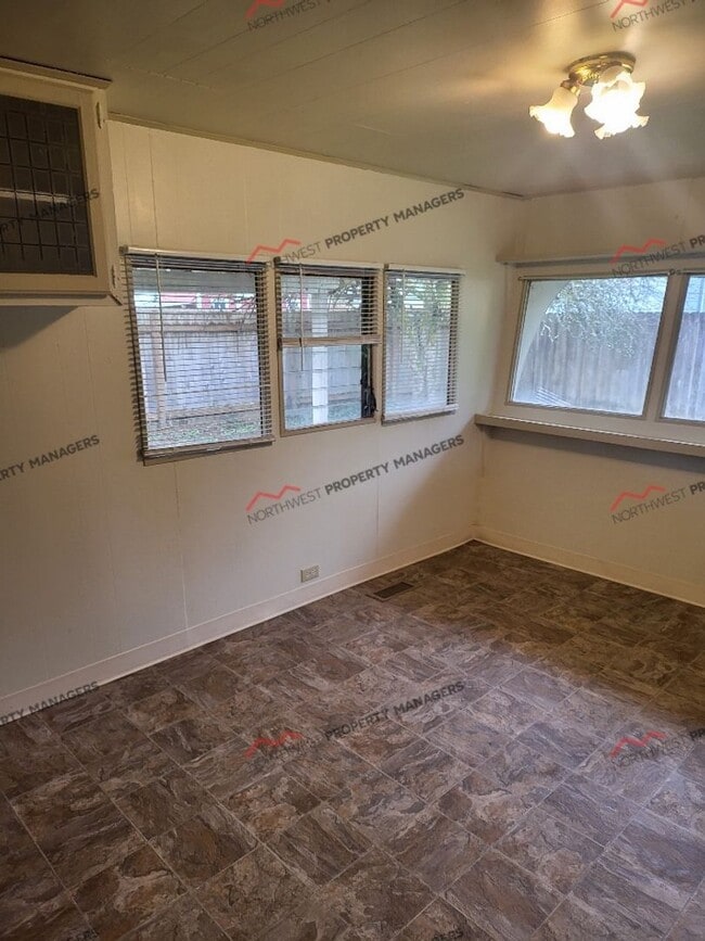 Building Photo - STATUS: *RENTED* | R36B | $925