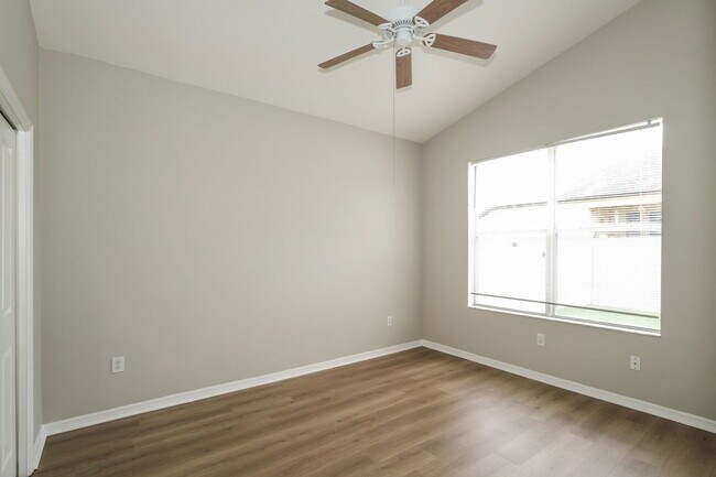 Building Photo - 31212 Anniston Dr