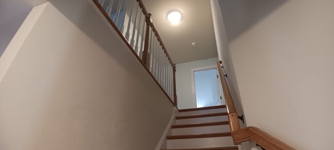 Building Photo - Heron's Landing 4 BD/ 3BTH Available May 14th