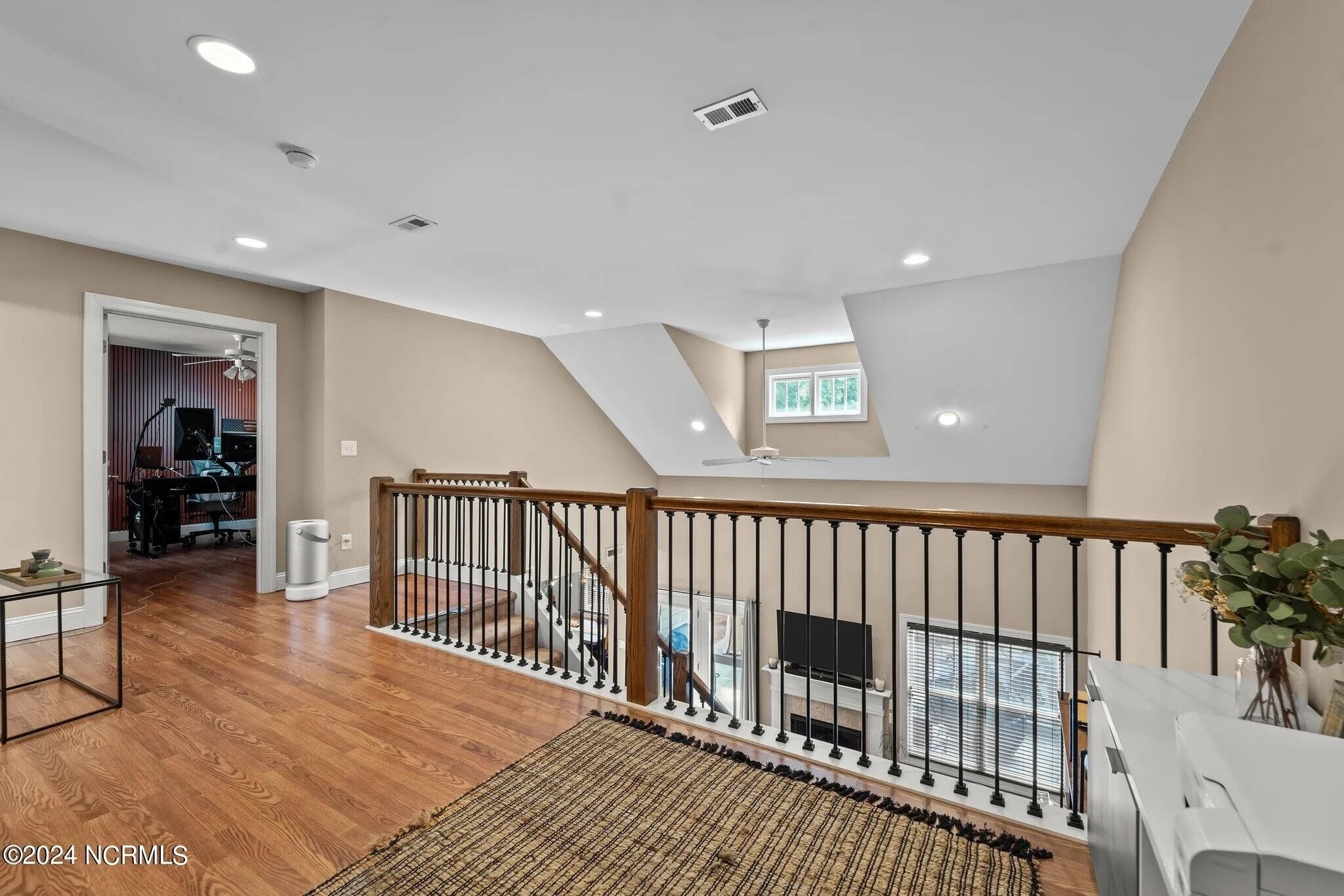 Building Photo - 177 Pinebranch Ct