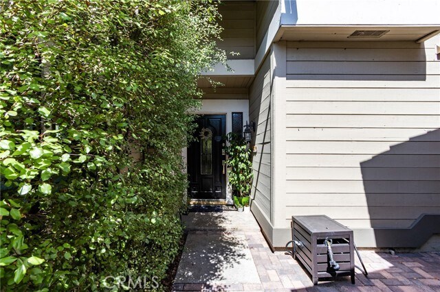 Building Photo - 13 Pinewood