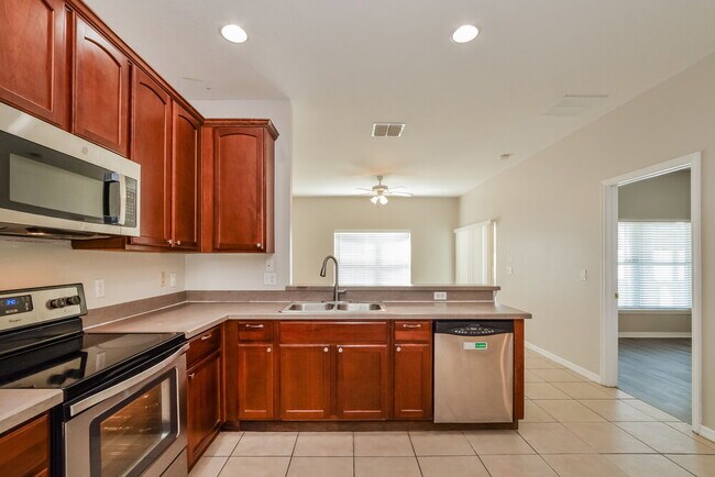 Building Photo - 2114 Senate Ave