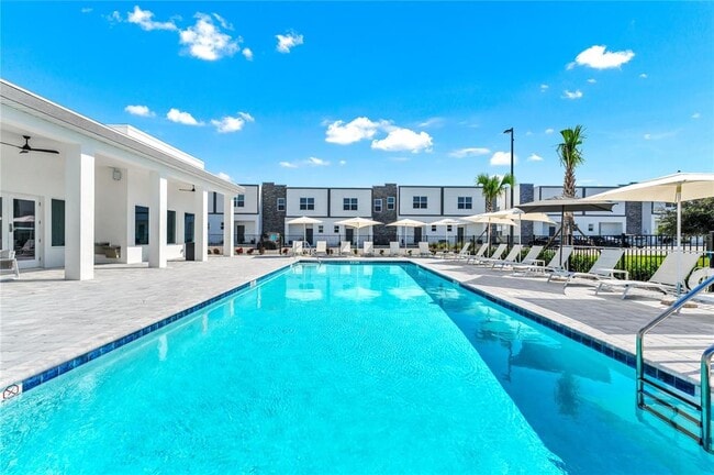 Building Photo - 372 Famagusta Dr