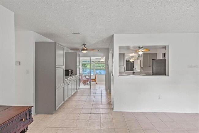 Building Photo - 40319 Orange Cir