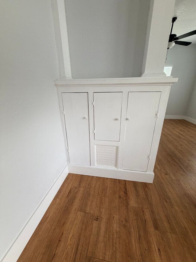 Building Photo - Beautiful Renovated Home Available for Lease!