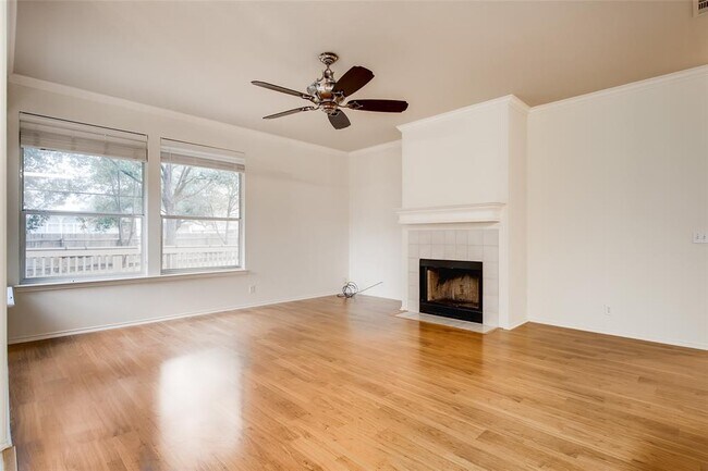 Building Photo - 3217 Tehama Ct