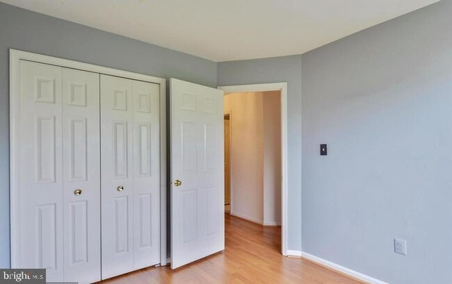 Building Photo - 46879 Trumpet Cir