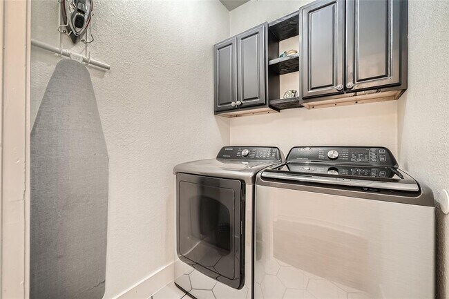 Building Photo - 12283 Abbey Glen Ln