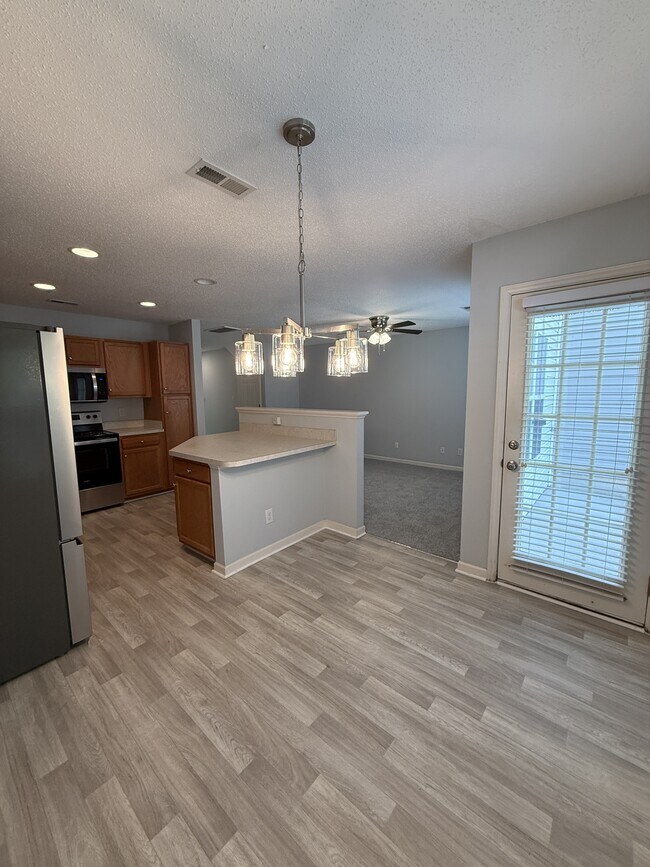 Building Photo - 1106 Parsons Pl