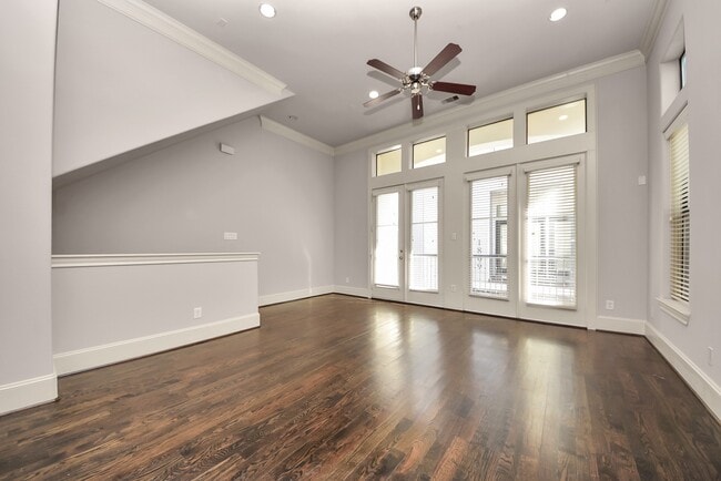 Building Photo - 1831 Dart St