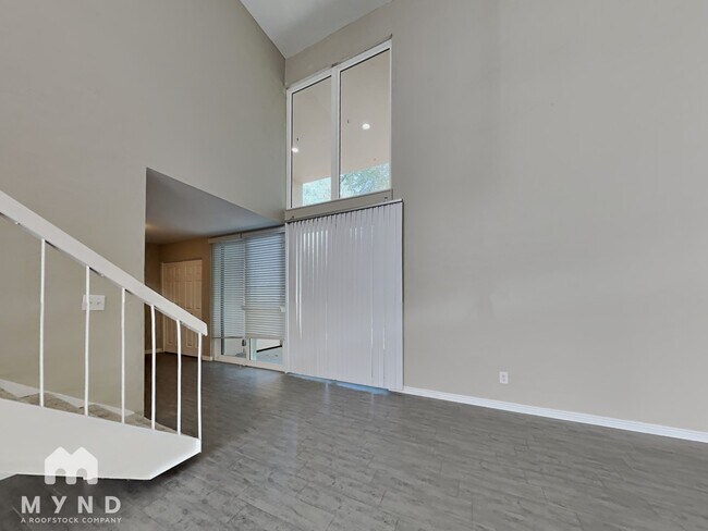 Building Photo - 930 S Dobson Rd