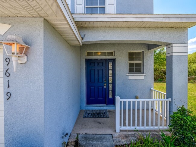 Building Photo - Riverview Townhome