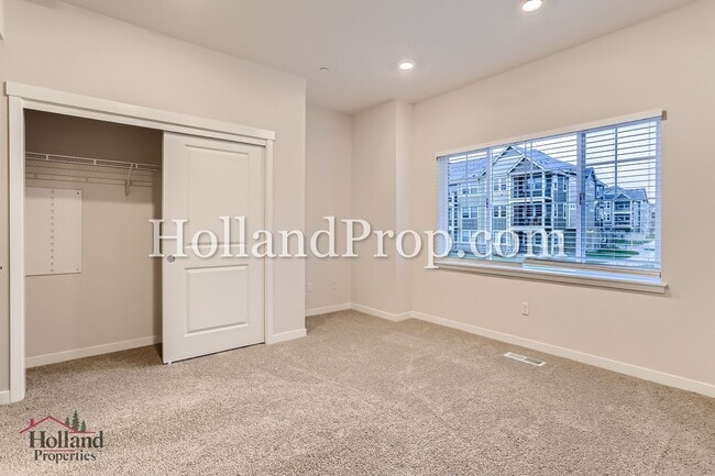 Building Photo - 15974 NW Hosmer Ln
