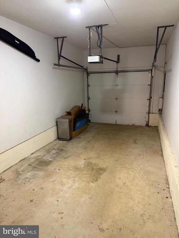 Building Photo - 293 Stanton Ct