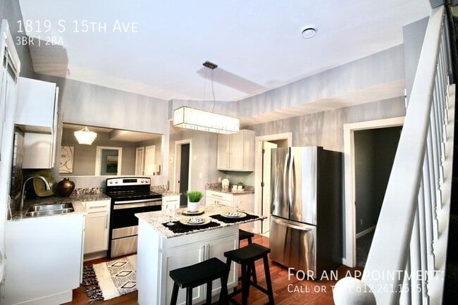 Building Photo - 1819 15th Ave S