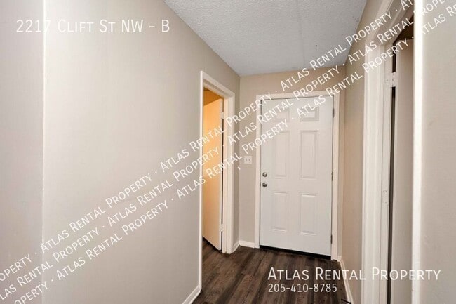 Building Photo - 2217 Clift St NW