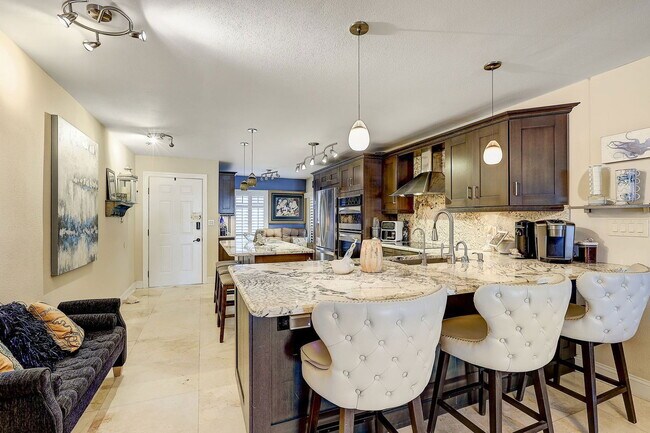 Building Photo - 4770 Brittany Dr S