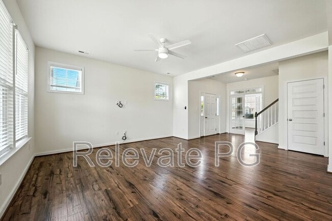 Building Photo - 9893 Honeybee Dr