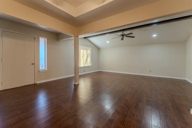 Building Photo - 922 Shady Creek Ln
