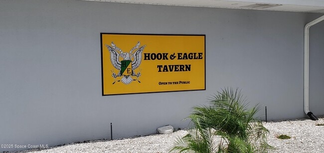 Building Photo - 2631 Canterbury Cir