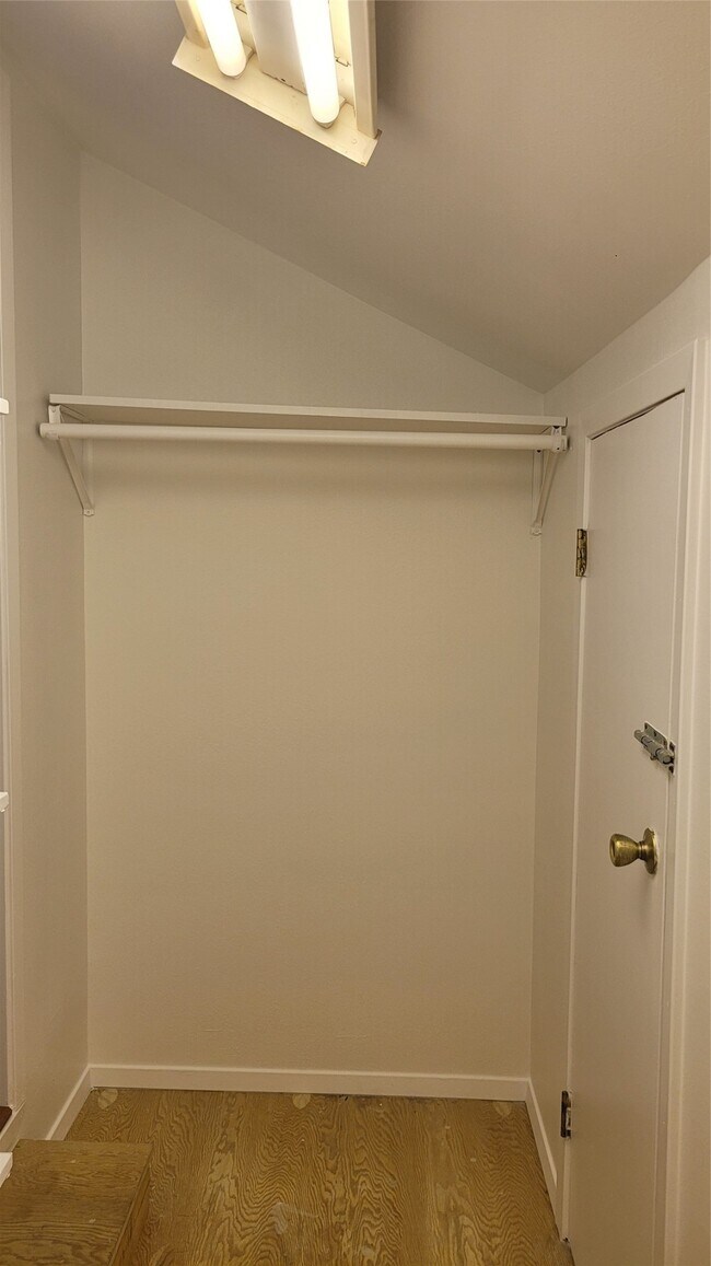 Building Photo - 14777 Wunderlich Dr