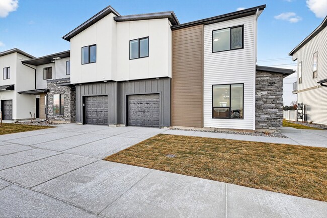 Building Photo - BRAND NEW TOWNHOME IN REXBURG WITH GARAGE
