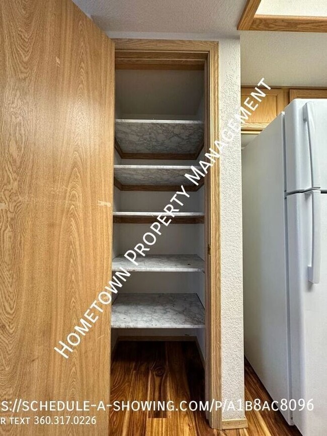 Building Photo - 4403 Chardonnay Dr SE