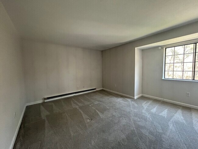 Building Photo - 380A Great Rd