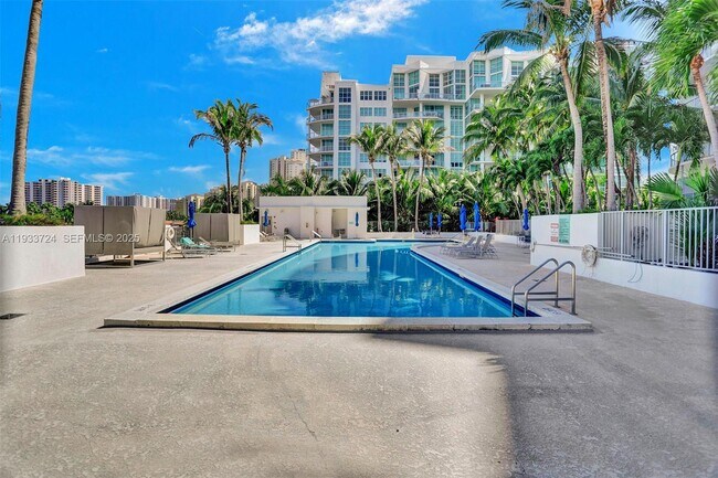 Building Photo - 3029 NE 188th St