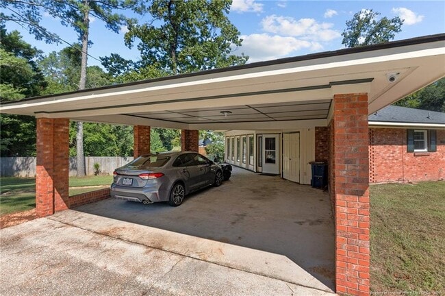 Building Photo - 2405 Morganton Rd