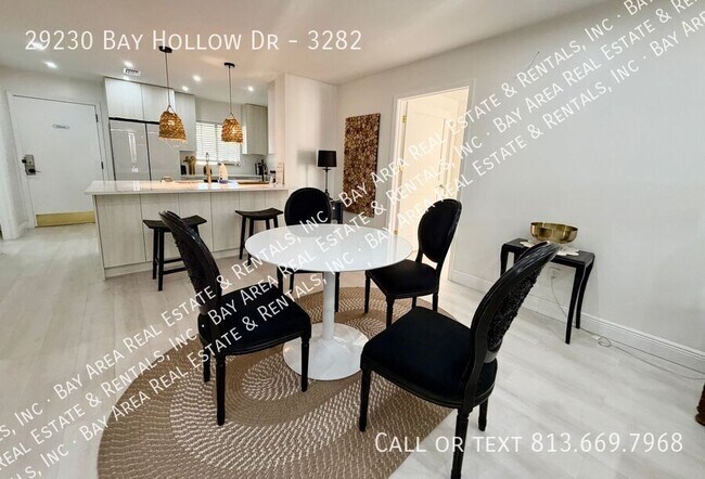 Building Photo - 29230 Bay Hollow Dr