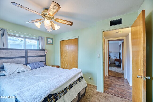 Building Photo - 5410 E University Dr