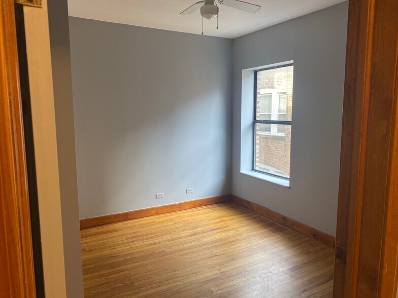 Bedroom - 4924 N Kedzie Ave