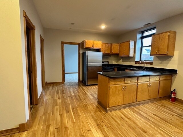 Building Photo - 1758 W 35th St