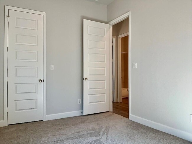 Building Photo - 1636 Laverne Mitchell st