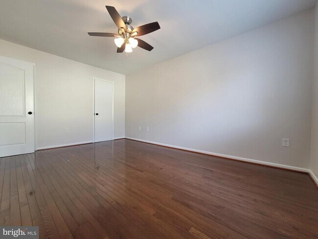 Building Photo - 5674 Oak Tanager Ct