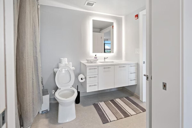 Building Photo - 635 S St NW