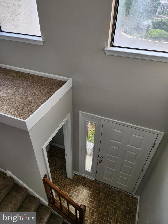 Building Photo - 39 5 Crown Royal Cir