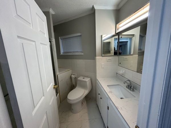 Building Photo - Lenoir City 3bd/2.5ba brick ranch with lar...