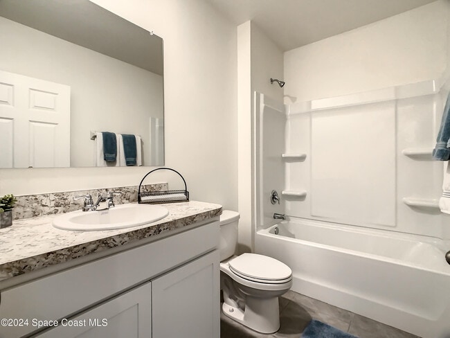 Building Photo - 2243 Capital Dr