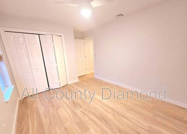 Building Photo - 126 Covington St