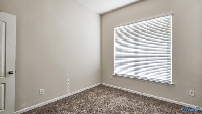 Building Photo - 111 Artesian Ln NW