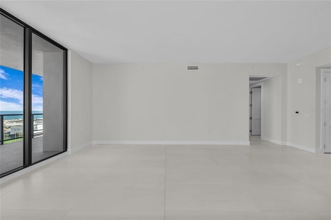 Building Photo - 275 1st Ave S