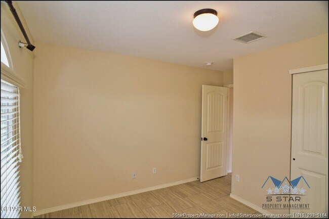 Building Photo - 14920 Tim Hardaway