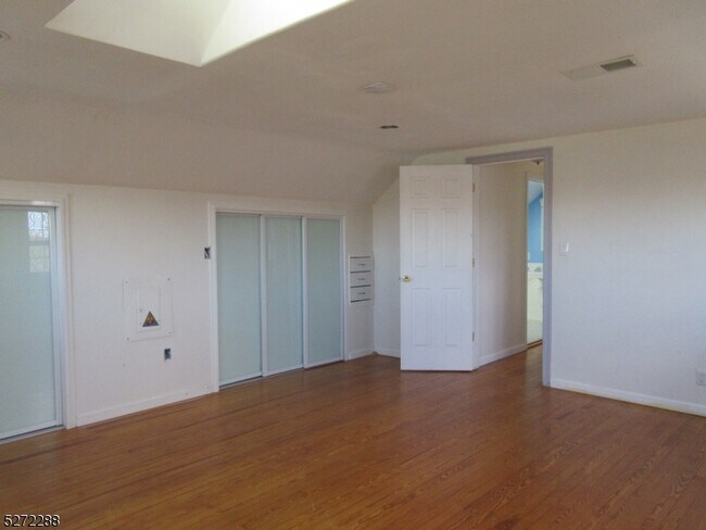 Building Photo - 416 Springbrook Trail